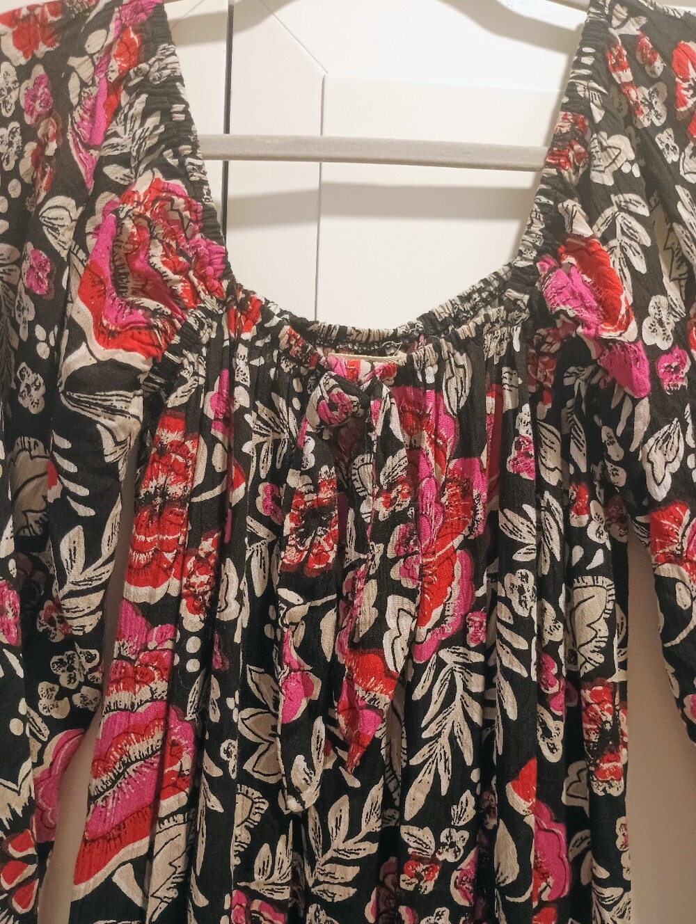 Billabong Black Dress with Pink and Red Floral Print - Spring Warrior - Picture 4 of 7